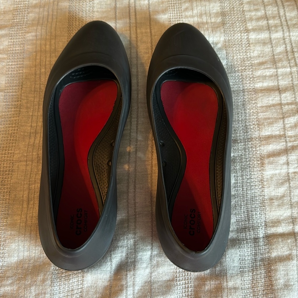 Crocs Iconic Shoes Sz 8